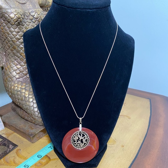 Vintage Pendant Necklace - Picture 4 of 9